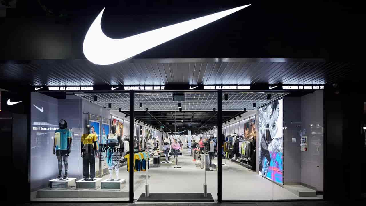 Nike yurt d al veri lerle ilgili duzenleme sonras Turkiye de internet sipari lerini ask ya ald WORLDEF